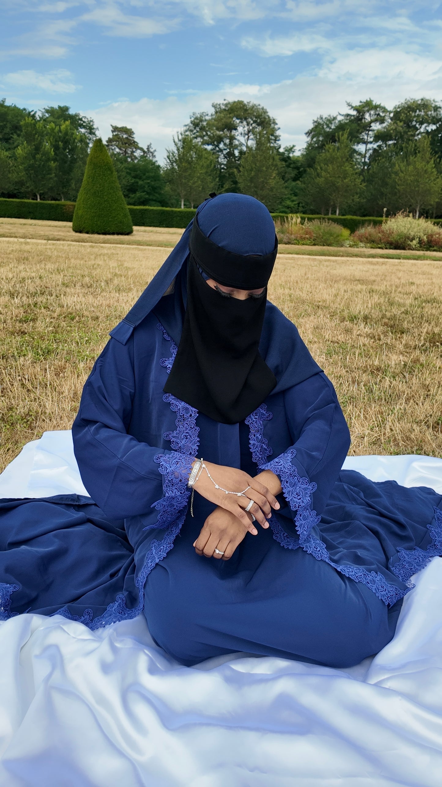 Abaya Amira